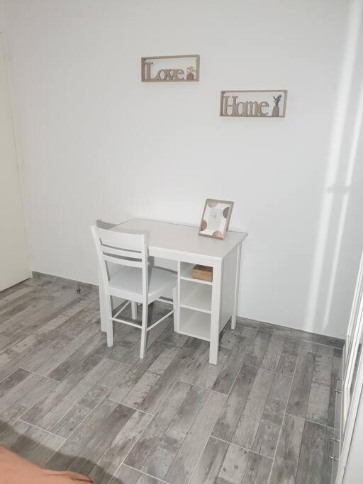 Hotel La Terracotta Rer C -N104-A6 à Brétigny-sur-Orge Extérieur photo